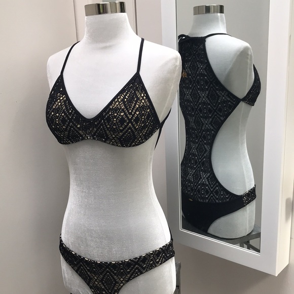 Luli Fama Take Me Back Crochet One Piece - Picture 5 of 16